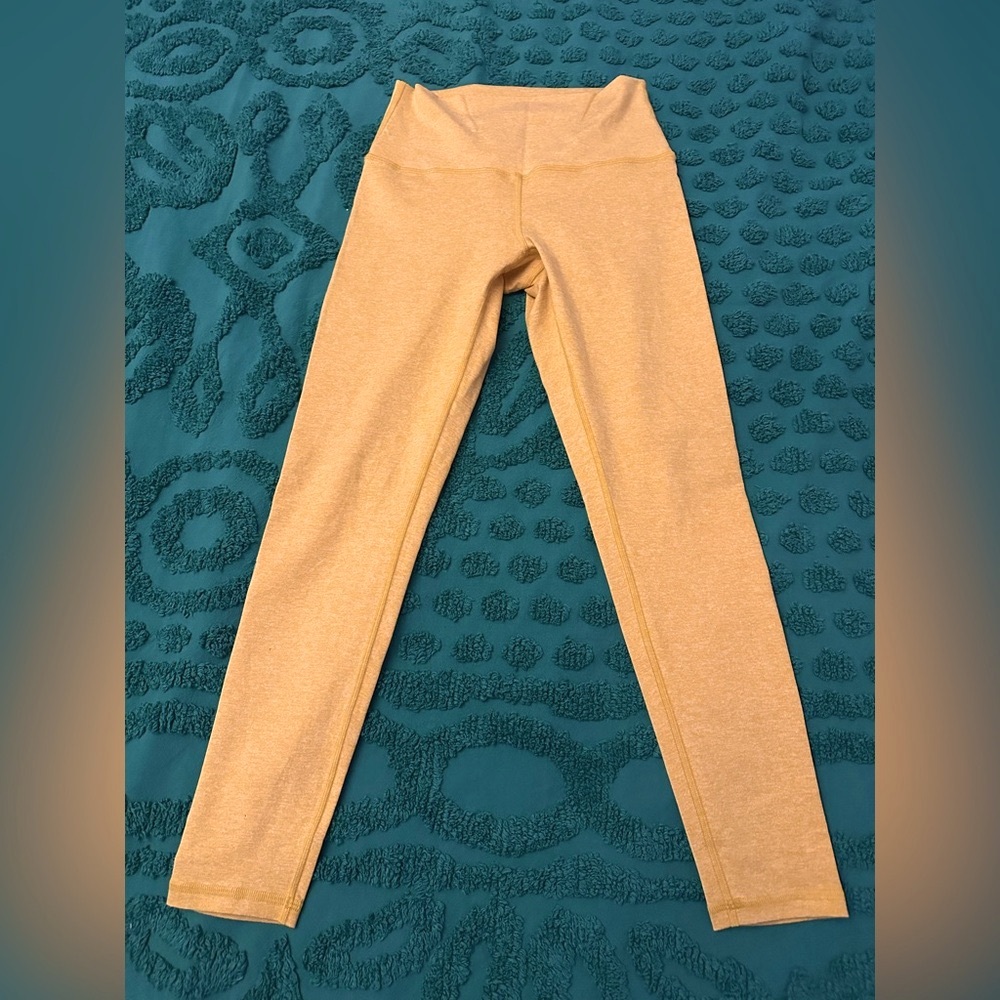Fleo heathered mustard el toro 25” inseam leggings.